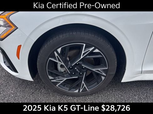 Certified 2025 Kia K5 GT-Line image 10