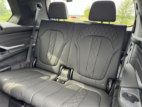 Used 2024 BMW X7 M60i w/ Executive Package AWD/4WD image 31