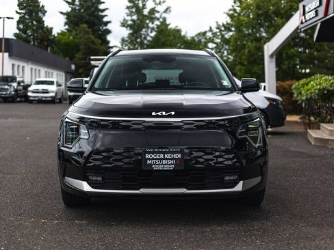 Used 2023 Kia Niro Wave w/ Wave Preserve Package FWD image 5