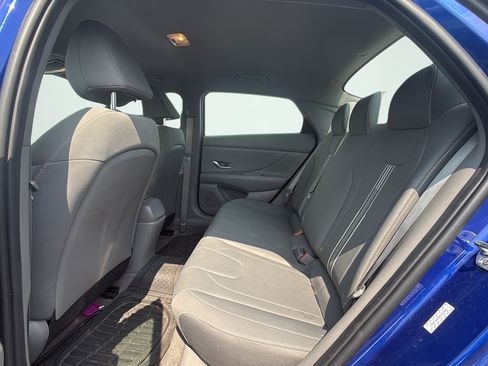 Used 2023 Hyundai Elantra SEL w/ Cargo Package FWD image 33