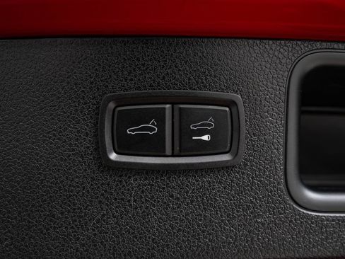 Certified 2024 Porsche Macan GTS AWD/4WD image 22