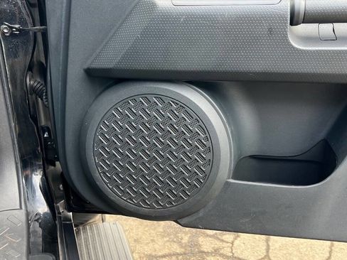 Used 2009 Toyota FJ Cruiser Base 4x2 4dr SUV image 26