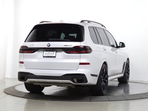 Used 2025 BMW X7 xDrive40i w/ M Sport Package AWD/4WD image 9