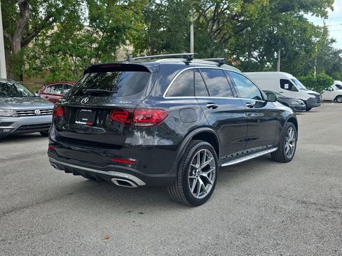 Used 2022 Mercedes-Benz GLC 300 4MATIC w/ AMG Line image 9