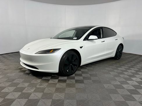 Used 2025 Tesla Model 3 Long Range image 3