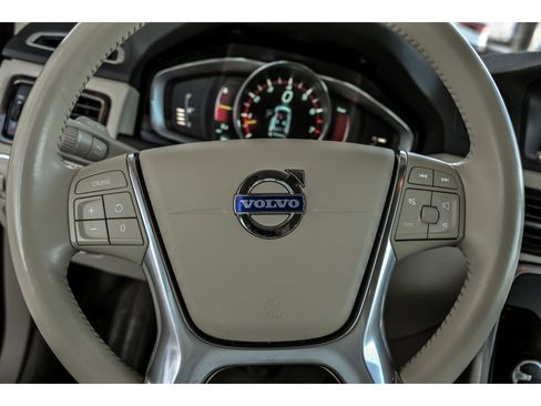 Used 2015 Volvo XC70 T6 Premier Plus image 17