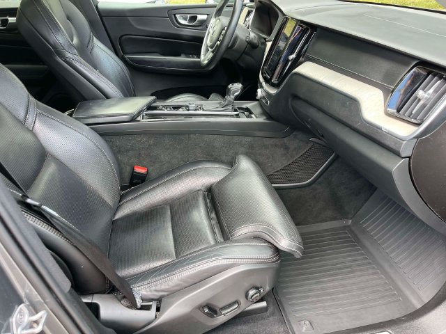 Used 2021 Volvo XC60 T5 Inscription w/ Protection Package Premier AWD/4WD image 25