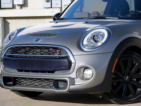Used 2017 MINI Cooper S image 22