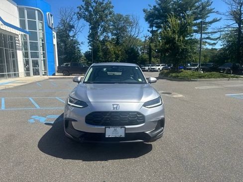 Used 2024 Honda HR-V LX image 3