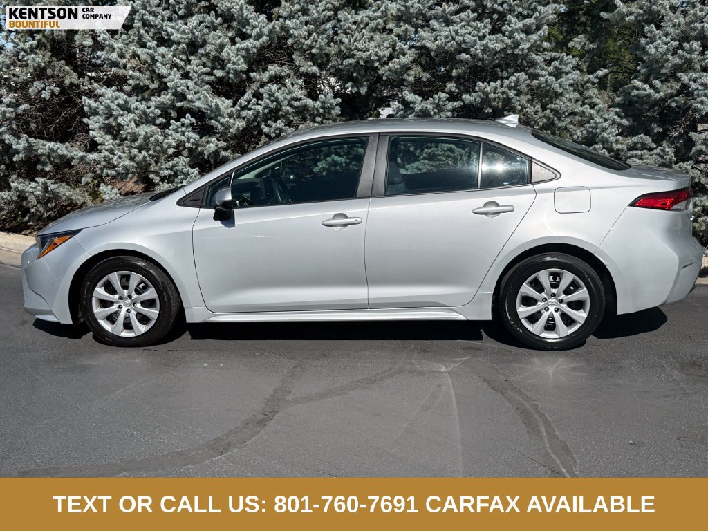 Used 2025 Toyota Corolla LE FWD image 4
