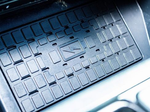 Used 2023 Ford F150 Limited image 19