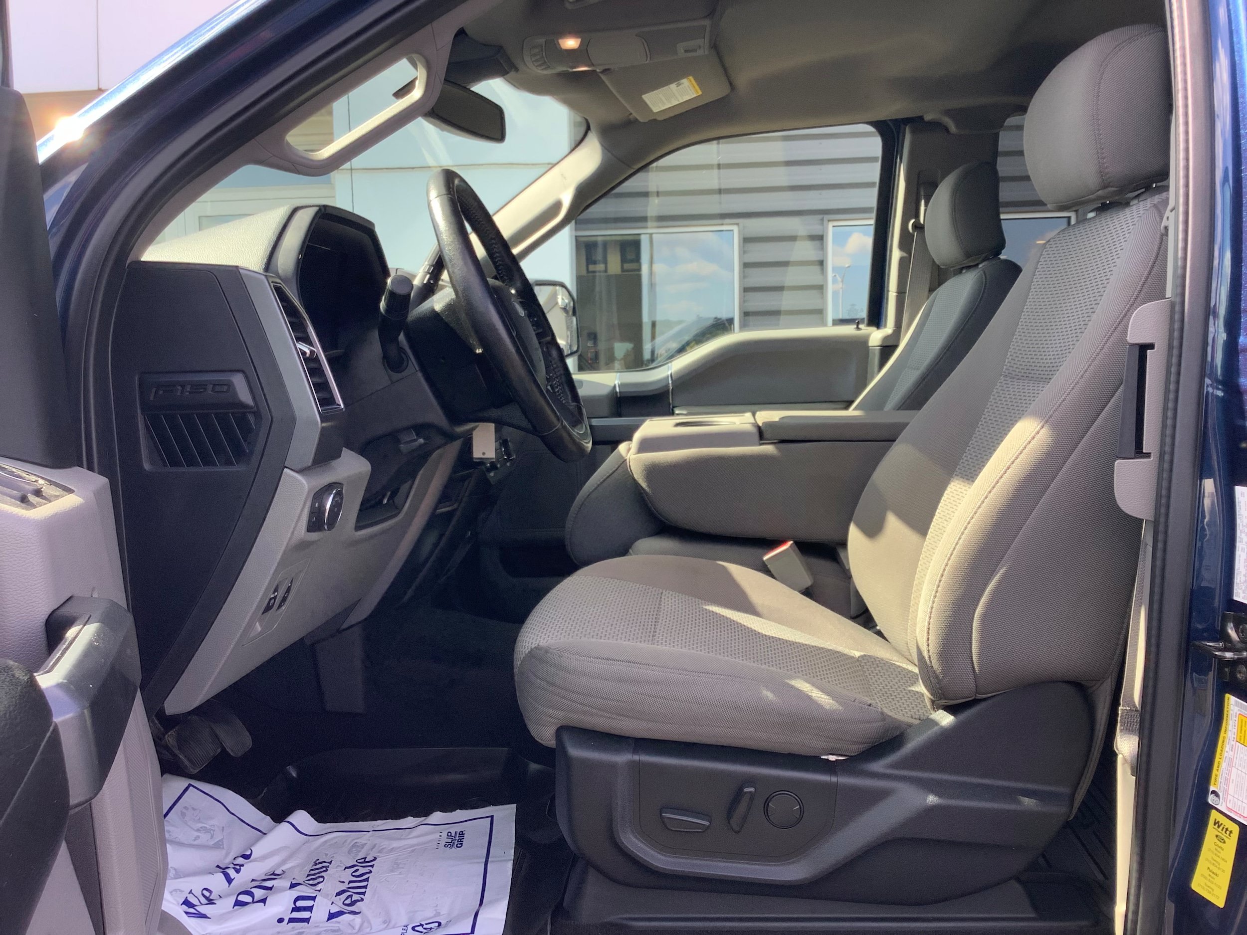 Used 2019 Ford F150 XLT w/ Equipment Group 302A Luxury AWD/4WD image 7