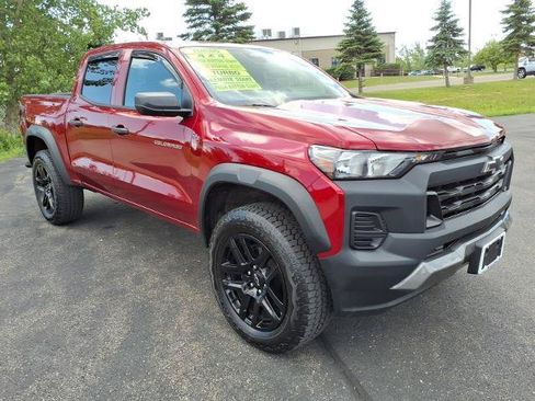 Used 2023 Chevrolet Colorado Trail Boss AWD/4WD image 3
