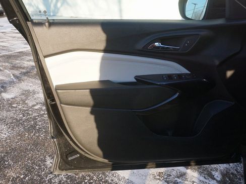 Certified 2024 Chevrolet Trax LT image 22