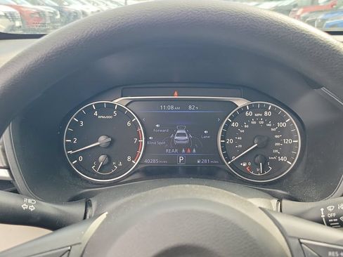 Used 2025 Nissan Altima 2.5 SV FWD image 23