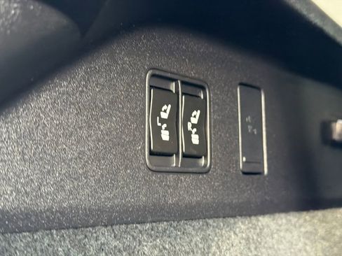 Used 2019 Lexus RX 350L AWD image 9