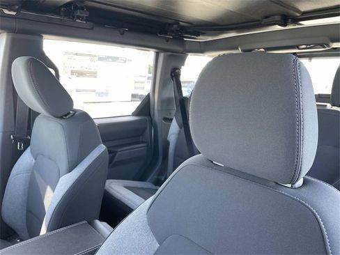 New 2025 Ford Bronco Base image 20