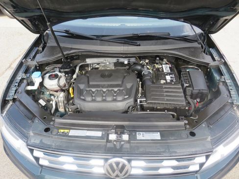 Used 2019 Volkswagen Tiguan SE image 36