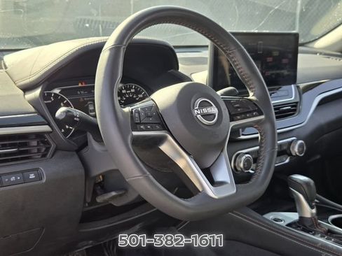 Used 2024 Nissan Altima 2.5 SR w/ SR Premium Package FWD image 12