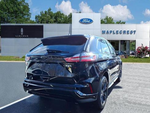 Certified 2022 Ford Edge SE w/ Black Appearance Package image 4