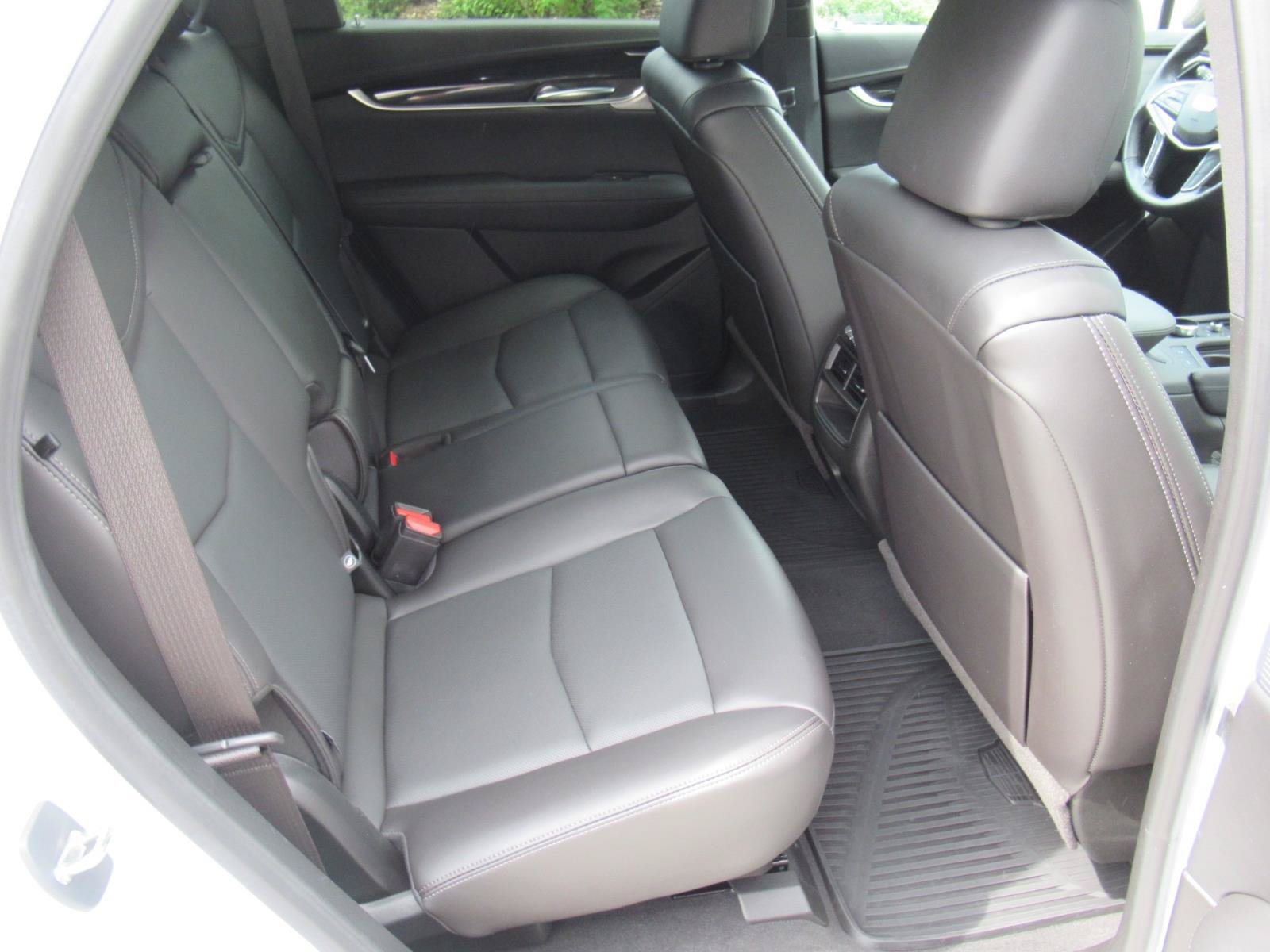 Used 2023 Cadillac XT5 Premium Luxury FWD image 32