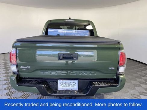 Used 2022 Toyota Tacoma Limited AWD/4WD image 7