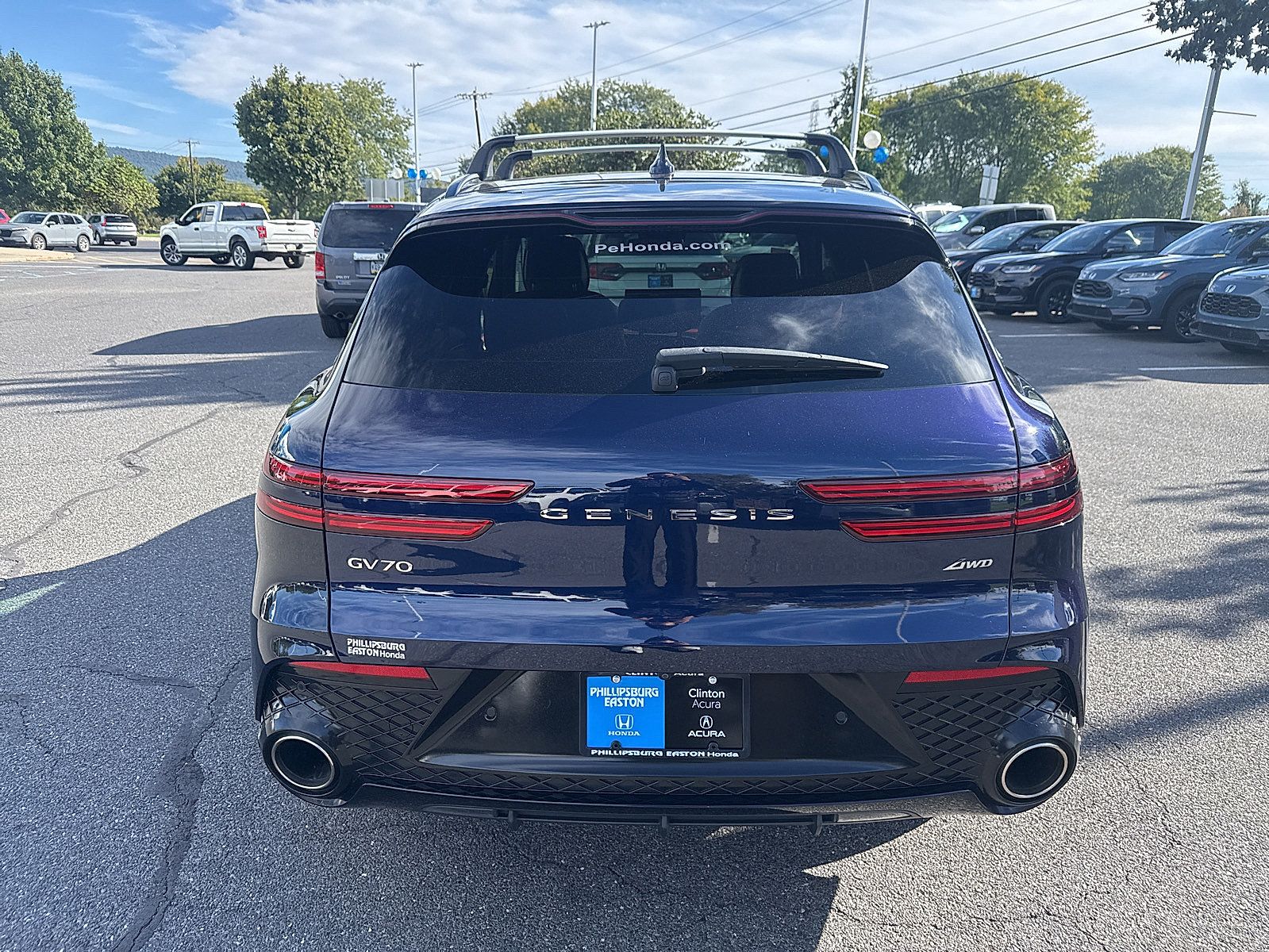 Used 2023 Genesis GV70 2.5T w/ Sport Prestige Package AWD/4WD image 3