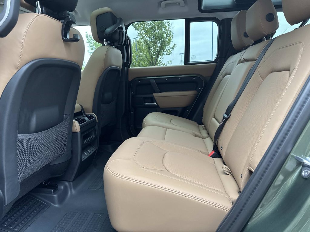 New 2026 Land Rover Defender 110 S AWD/4WD image 13