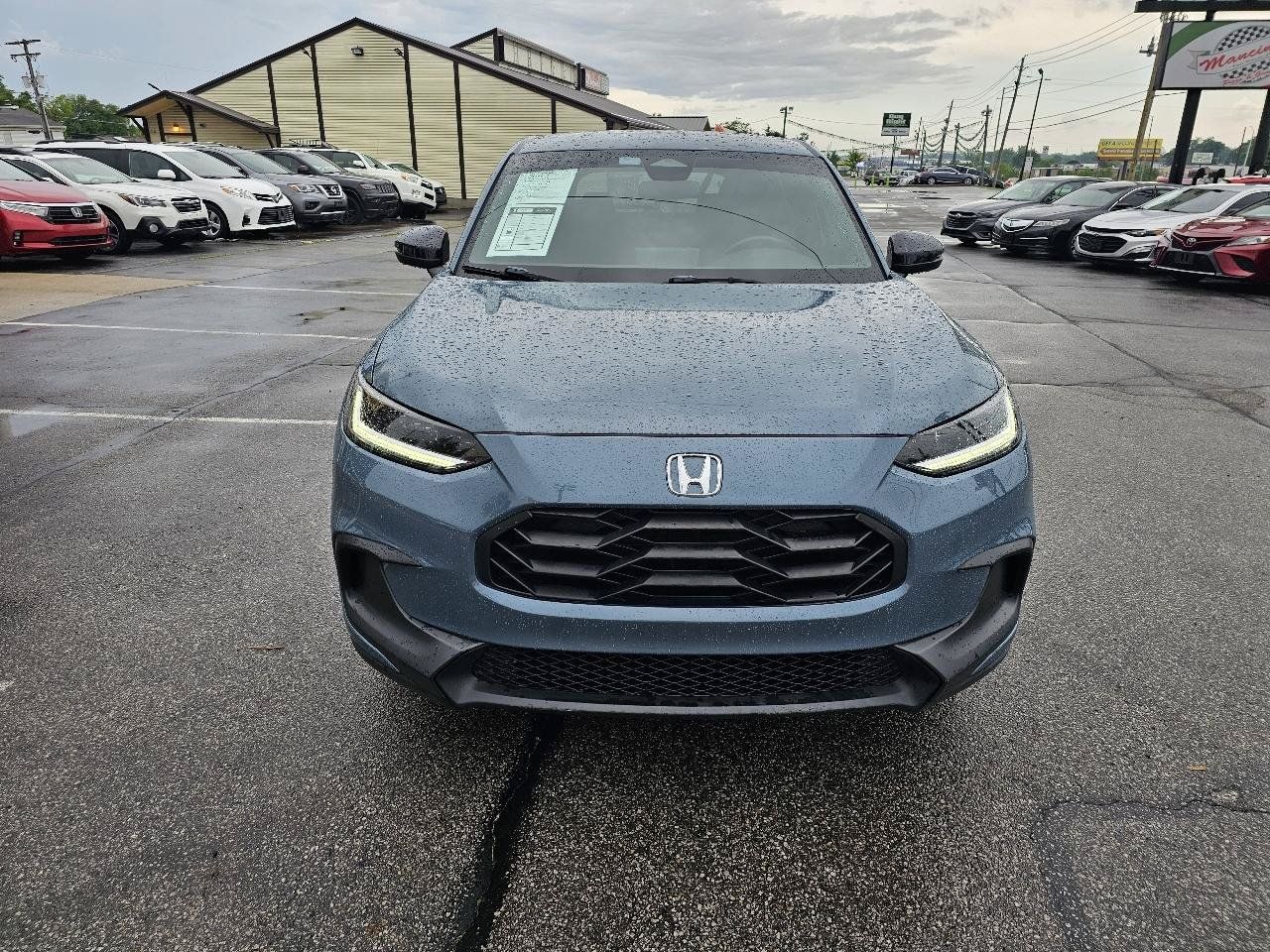 Used 2023 Honda HR-V Sport image 3