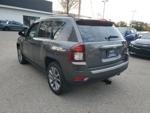 Used 2016 Jeep Compass High Altitude image 2