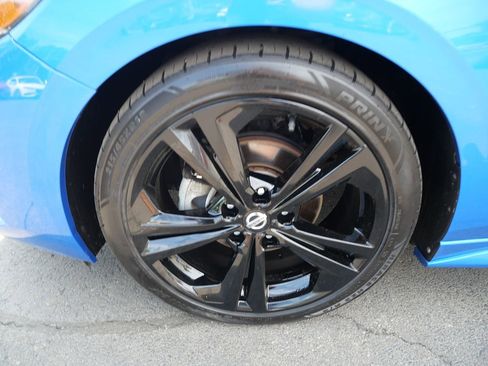 Used 2021 Nissan Sentra SR w/ SR Premium Package FWD image 36