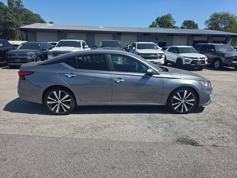 Used 2021 Nissan Altima 2.5 S image 4