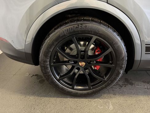 New 2026 Porsche Cayenne S image 12