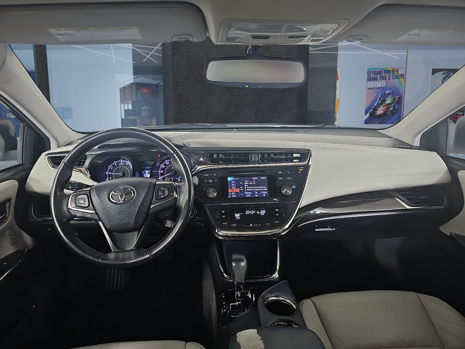 Used 2013 Toyota Avalon XLE Touring FWD image 9