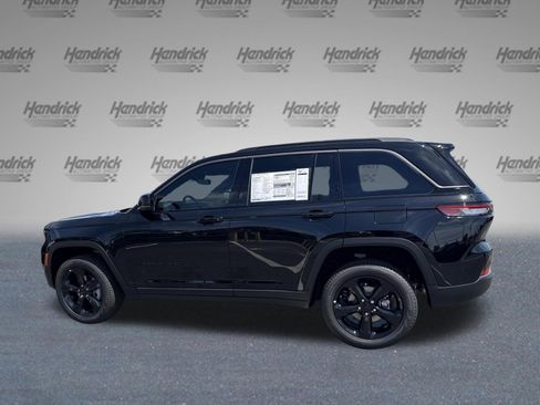 New 2026 Jeep Grand Cherokee Limited RWD image 5