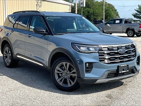 Used 2025 Ford Explorer Active w/ Active Comfort Package AWD/4WD image 37