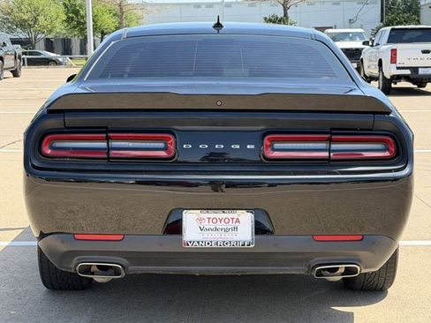 Used 2015 Dodge Challenger SXT Plus image 5