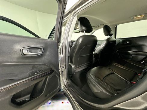 Used 2020 Jeep Compass Limited image 17