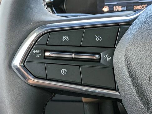 Used 2025 Chevrolet Tahoe High Country image 30