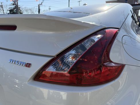 Used 2019 Nissan 370Z NISMO image 19