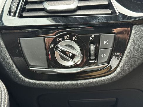 Certified 2023 BMW 530e w/ M Sport Package image 33