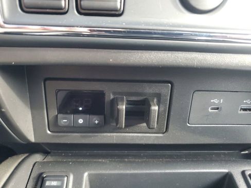 Used 2024 Nissan Titan SV w/ SV Convenience Package AWD/4WD image 23