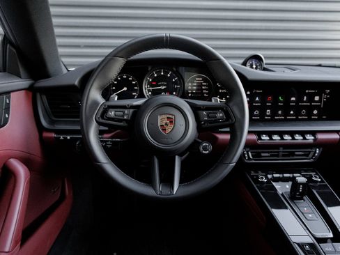 Certified 2024 Porsche 911 Carrera GTS image 17