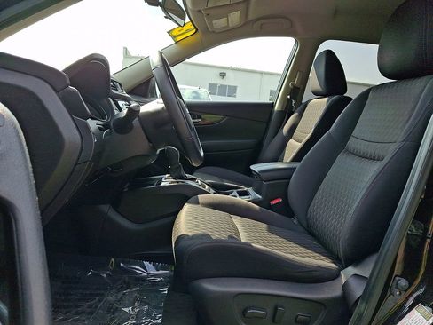 Used 2018 Nissan Rogue SV AWD/4WD image 13