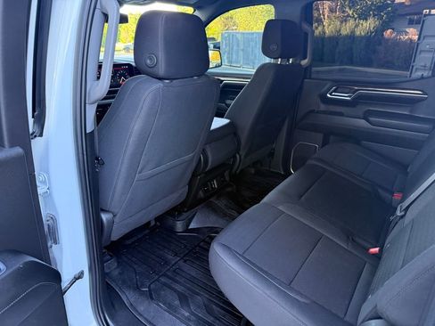Used 2023 GMC Sierra 1500 SLE AWD/4WD image 30