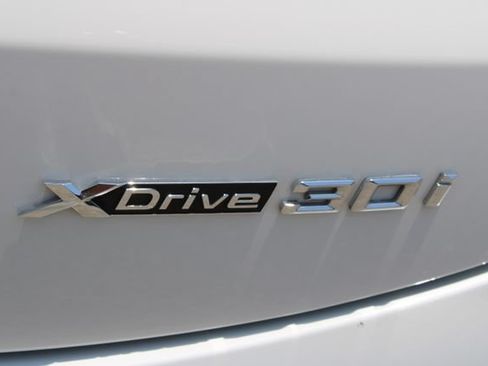 Used 2025 BMW X4 xDrive30i AWD/4WD image 6
