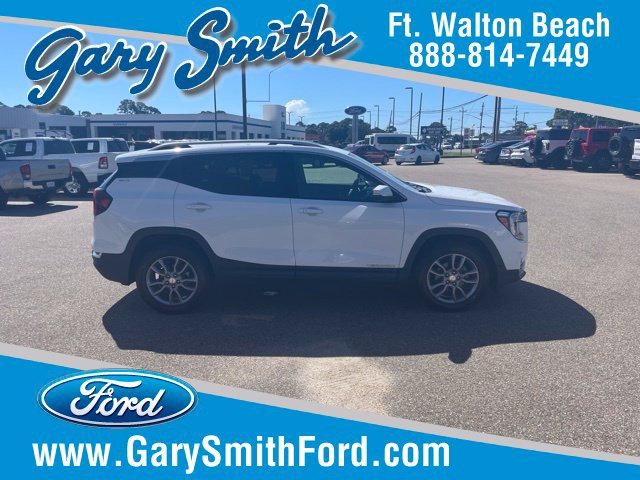 Used 2022 GMC Terrain SLT w/ LPO, Floor Liner Package AWD/4WD image 1
