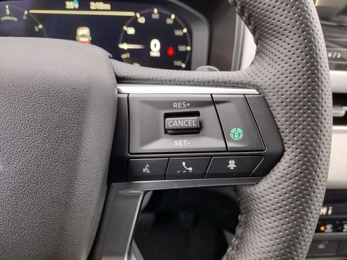 New 2026 Mitsubishi Outlander SE image 28