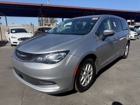 Used 2021 Chrysler Voyager LX FWD image 7