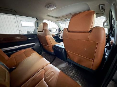 Used 2018 Toyota Tundra Platinum image 11